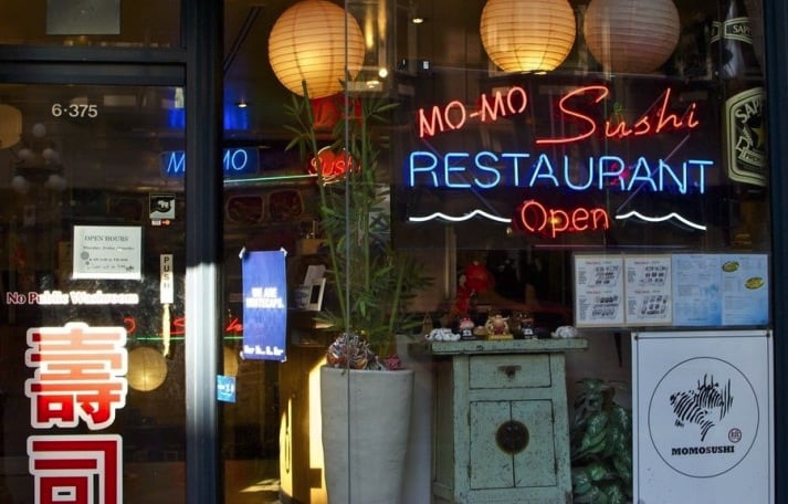 momo-suhsi-gastown-restaurant