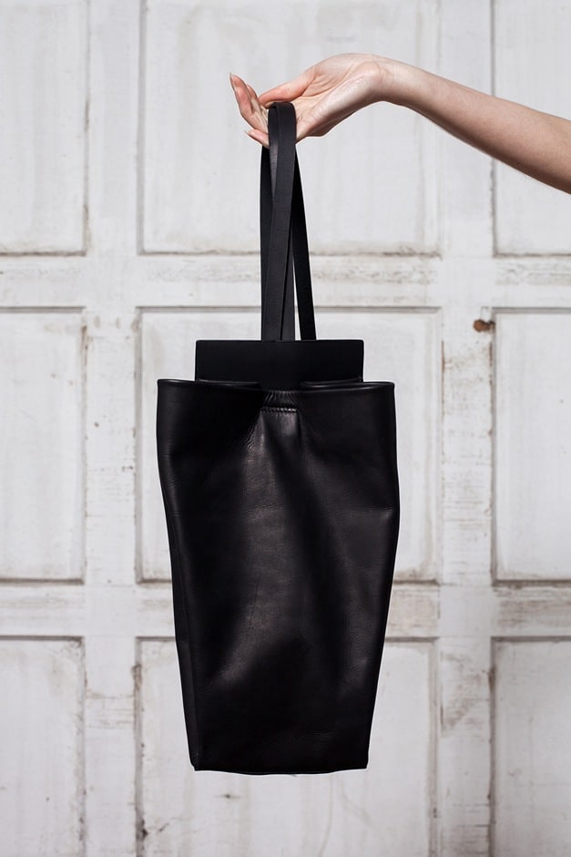 Chiyome Sling Bag
