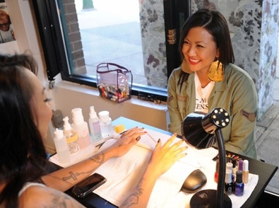 queens-boutique-gastown-nails-3